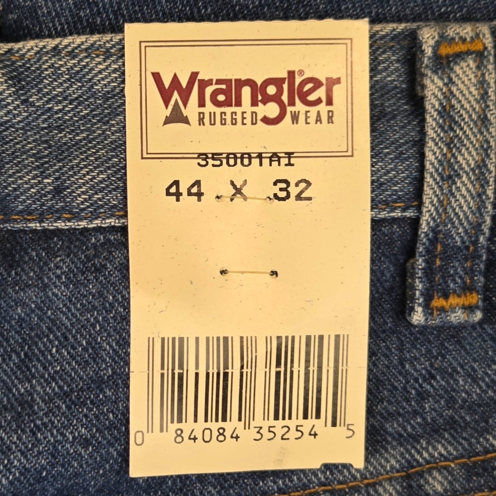 Wrangler Rugged Wear Mens Relaxed Fit Jeans Blue Denim 44x32 35001AI NWT